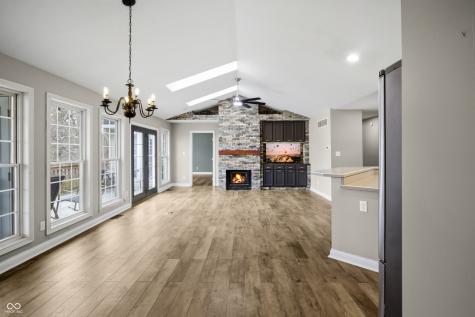 4565 W Carr Hill Road Columbus IN 47201