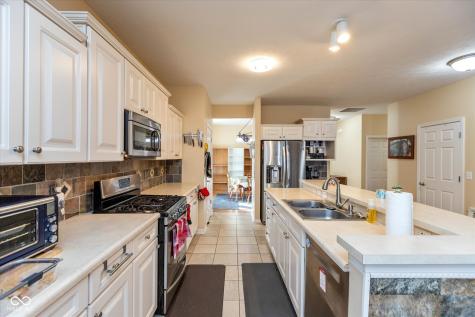 4431 Big Leaf Lane Indianapolis IN 46239