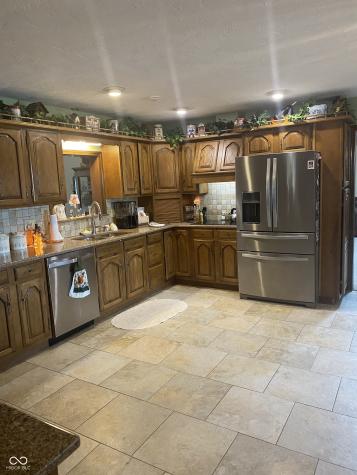 8329 S 300 W Pendleton IN 46064