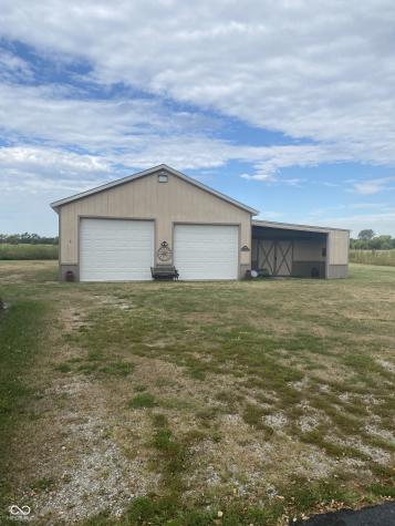 8329 S 300 W Pendleton IN 46064
