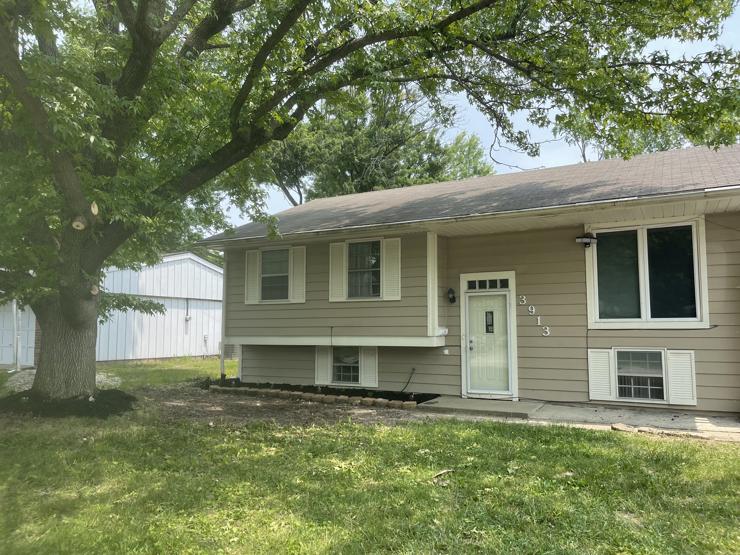 3913 Eisenhower Drive Indianapolis IN 46254