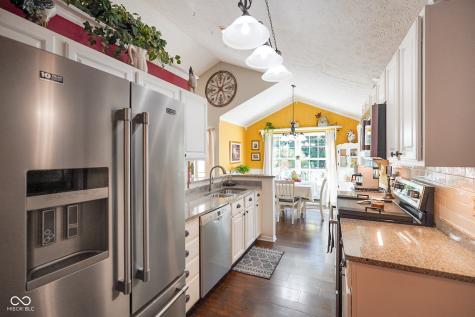 6329 Barberry Drive Avon IN 46123