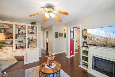 6329 Barberry Drive Avon IN 46123