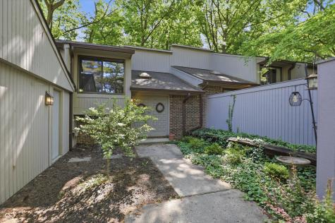 51 Osage Court Columbus IN 47201