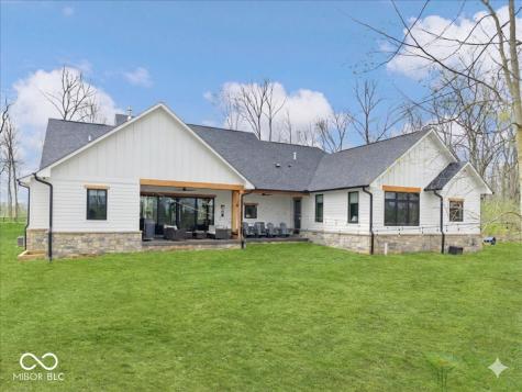 4852 Homestead Court Zionsville IN 46077