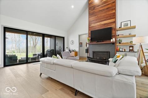 4852 Homestead Court Zionsville IN 46077
