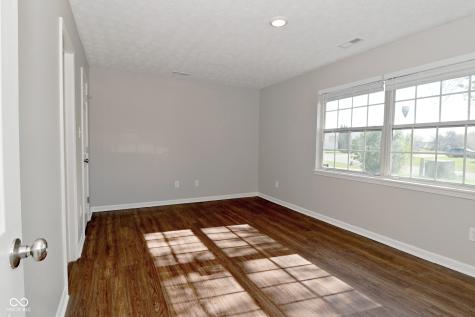 6530 Pike View Court Indianapolis IN 46268