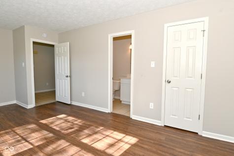 6530 Pike View Court Indianapolis IN 46268