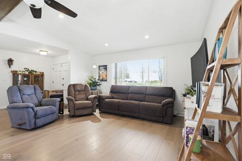 5523 S Nineveh Road Franklin IN 46131