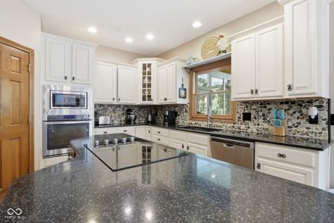 8839 Summer Estate Drive Indianapolis IN 46256