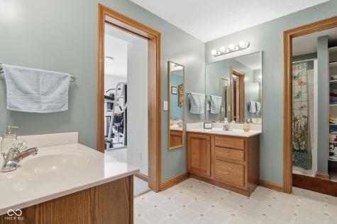 8839 Summer Estate Drive Indianapolis IN 46256