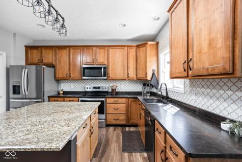 4347 Ledge Rock Court Zionsville IN 46077