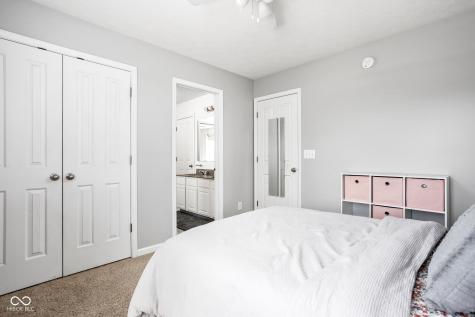 4347 Ledge Rock Court Zionsville IN 46077