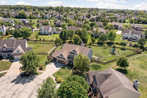 4347 Ledge Rock Court Zionsville IN 46077