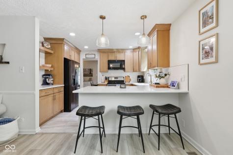 624 Colbarn Drive Fishers IN 46038