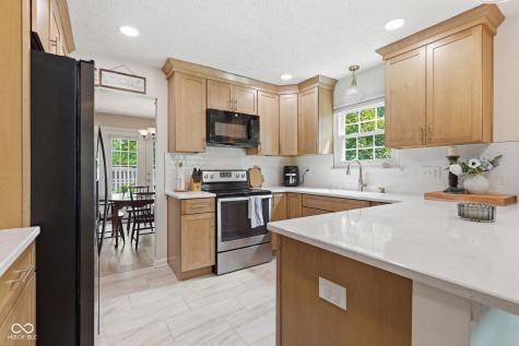 624 Colbarn Drive Fishers IN 46038