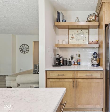 624 Colbarn Drive Fishers IN 46038