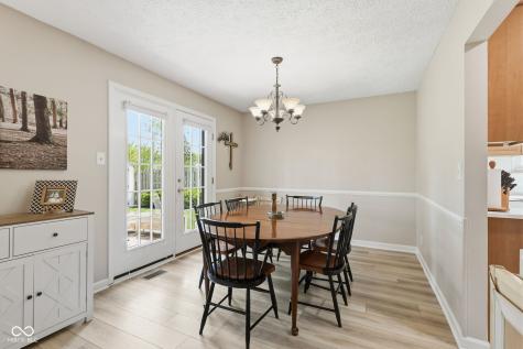 624 Colbarn Drive Fishers IN 46038