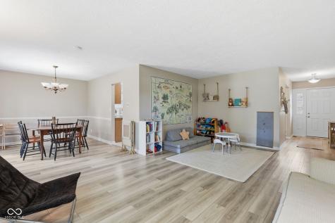 624 Colbarn Drive Fishers IN 46038