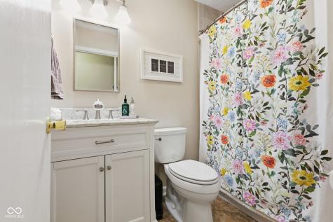 624 Colbarn Drive Fishers IN 46038