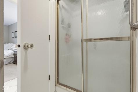 624 Colbarn Drive Fishers IN 46038