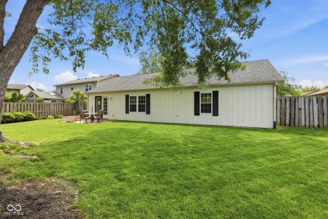 624 Colbarn Drive Fishers IN 46038