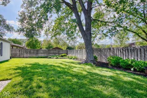 624 Colbarn Drive Fishers IN 46038