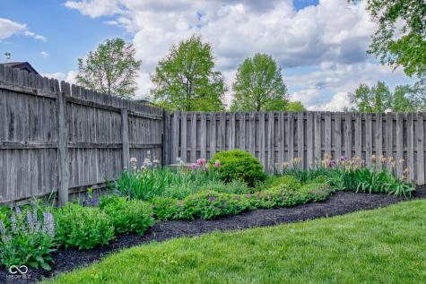 624 Colbarn Drive Fishers IN 46038