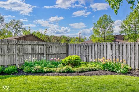 624 Colbarn Drive Fishers IN 46038