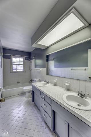 569 King Drive Indianapolis IN 46260