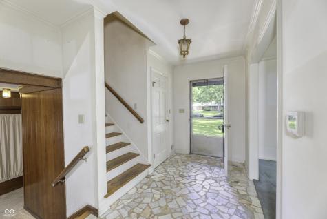 569 King Drive Indianapolis IN 46260