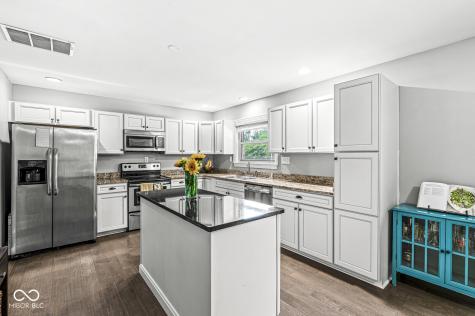 8644 Central Avenue Indianapolis IN 46240