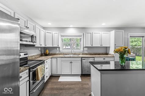 8644 Central Avenue Indianapolis IN 46240