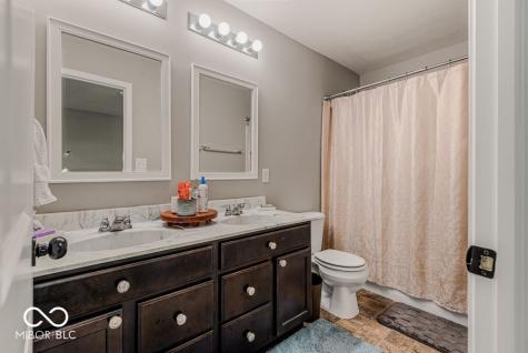 7058 Stoney Ridge Drive Columbus IN 47201