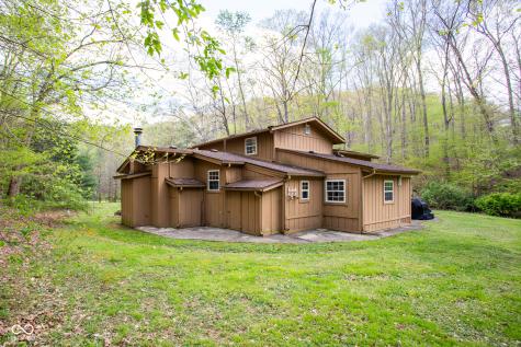 6191 Possum Trot Road Unionville IN 47468