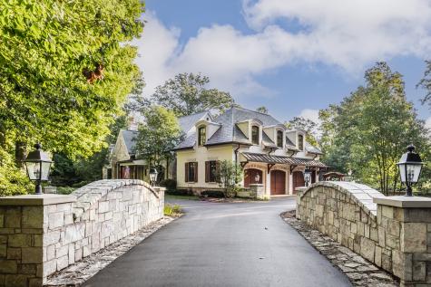 11555 Willow Springs Drive Zionsville IN 46077