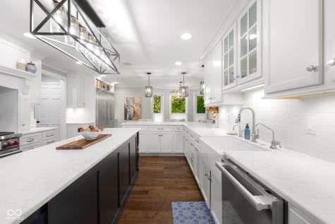 875 Baywood Court Columbus IN 47201