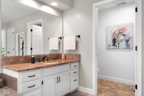 875 Baywood Court Columbus IN 47201