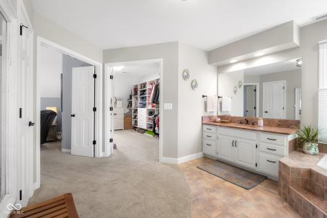 875 Baywood Court Columbus IN 47201