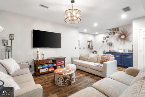 875 Baywood Court Columbus IN 47201