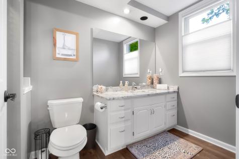 875 Baywood Court Columbus IN 47201