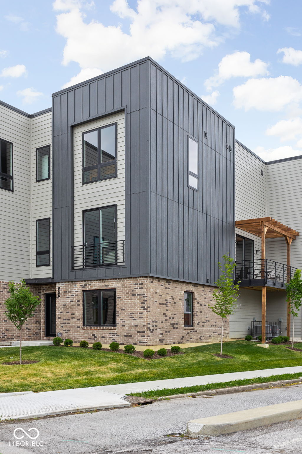 326 N Summit Street Indianapolis IN 46201
