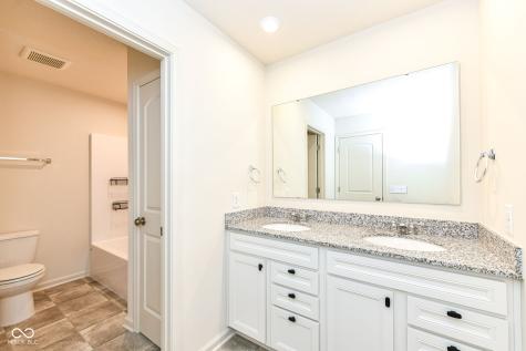 18673 Moray Street Westfield IN 46074
