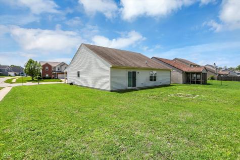 3222 Enclave Lane Greenwood IN 46143