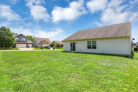 3222 Enclave Lane Greenwood IN 46143