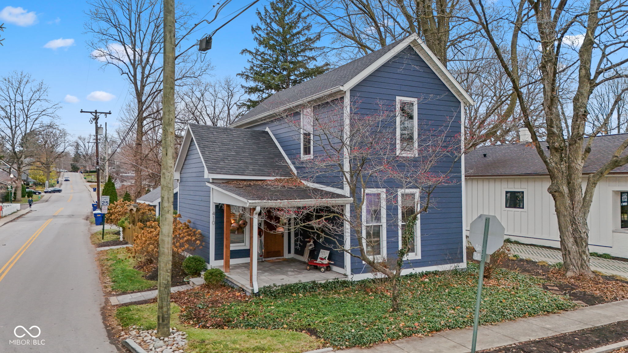410 N Maple Street Zionsville IN 46077