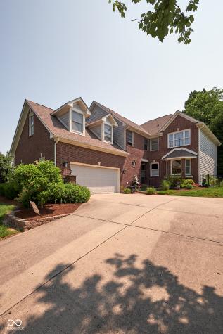 6483 Royal Oakland Drive Indianapolis IN 46236