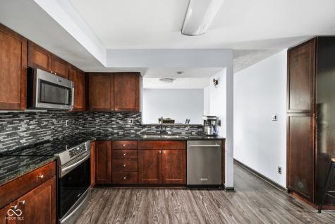 9216 Homeside Drive Indianapolis IN 46250