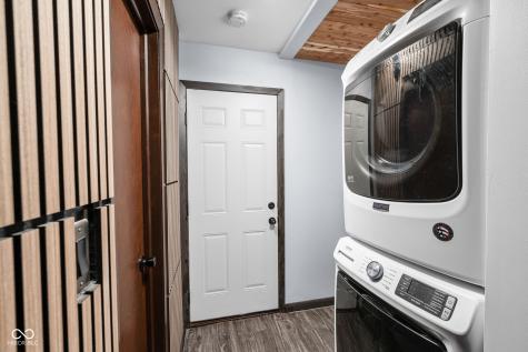9216 Homeside Drive Indianapolis IN 46250