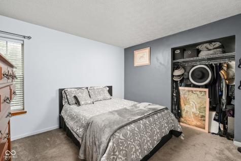 9216 Homeside Drive Indianapolis IN 46250